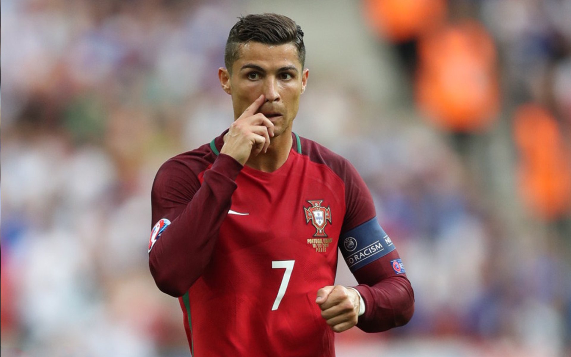 德约科维奇在独行侠比赛中出色发挥，持续失利引发热议！全场沸腾不已