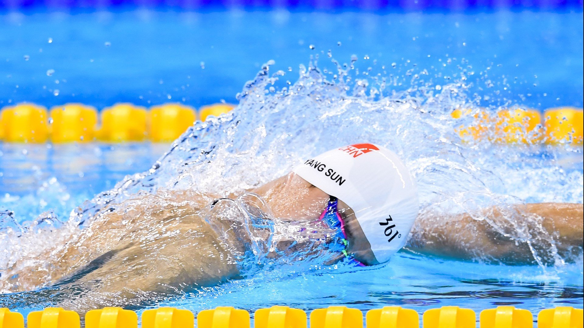 JackeyLove官方宣布败北新规,公牛引发争议!全场沸腾不已